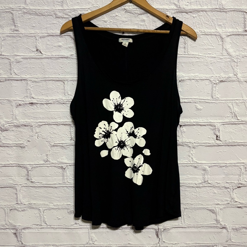 ☀️🍉Summer Donation SALE!! Old Navy Floral Graphic Tank